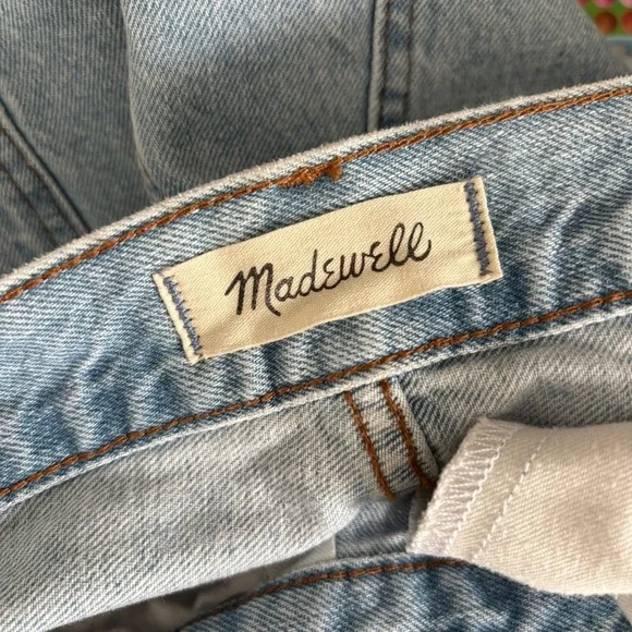 Madewell Women's Size 28 Blue Distressed The Mom Jean Short - Picture 2 of 5